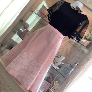 エムズグレイシー(M'S GRACY)の❤️値下げ❤️エムズグレイシー❤️お花スカート❤️インスタ掲載❤️定価27500(ひざ丈スカート)