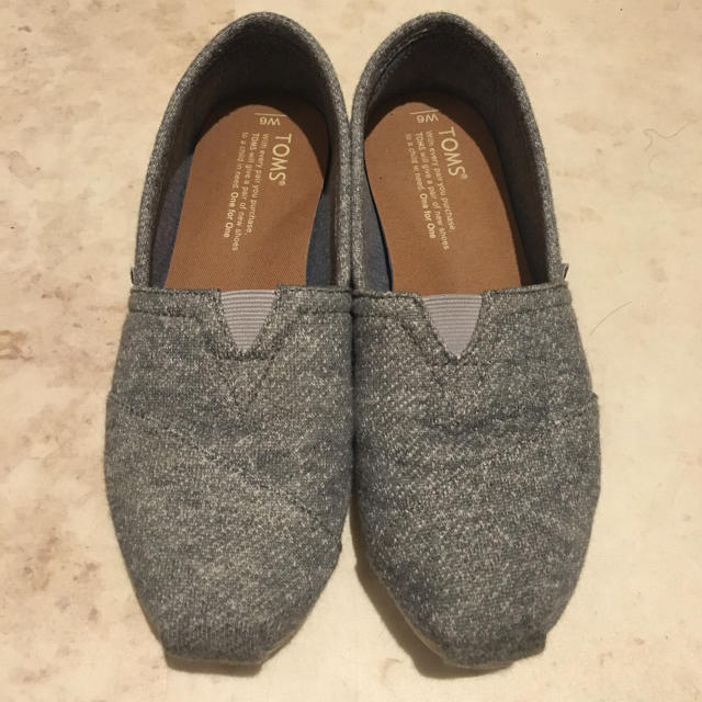 TOMS   今期発売中  スリッポン   グレー  23