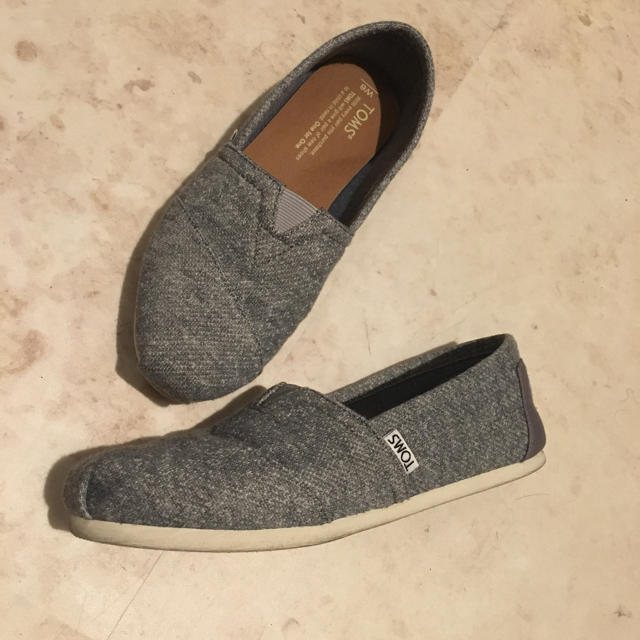 TOMS   今期発売中  スリッポン   グレー  23 1