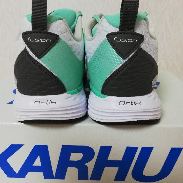 新品!!KARHU カルフ FUSION ORTIX MREスニーカーUS8.5 2
