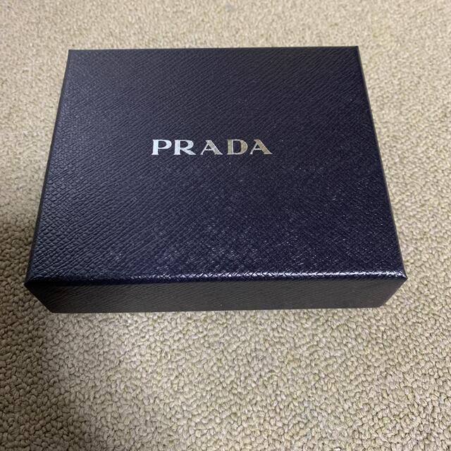 PRADA(プラダ)のPRADA 空箱　プラダ　箱 レディースのバッグ(ショップ袋)の商品写真