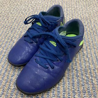 アディダス(adidas)のまちゅみ様　アディダス　サッカー　トレーニングシューズ(シューズ)