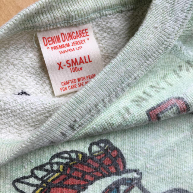 DENIM DUNGAREE(デニムダンガリー)のスヌーピースエ100 キッズ/ベビー/マタニティのキッズ服男の子用(90cm~)(Tシャツ/カットソー)の商品写真