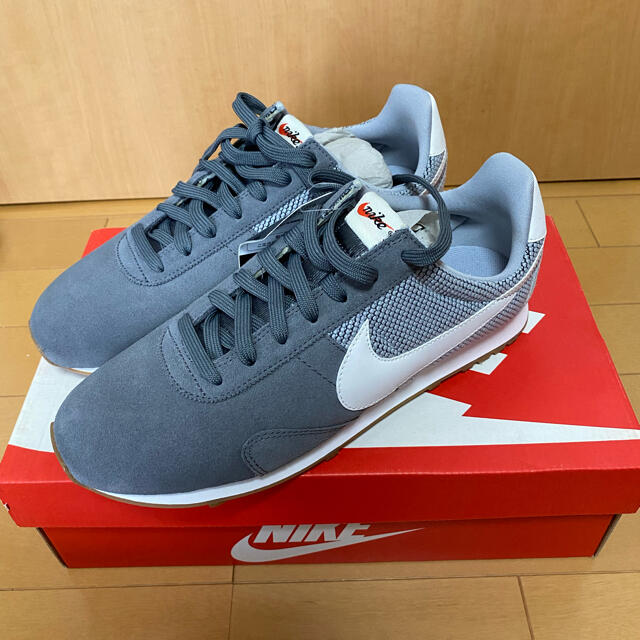 NIKE(ナイキ)のNIKE W PRE MONTREAL RACER VNTG メンズの靴/シューズ(スニーカー)の商品写真