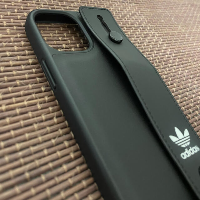 adidas(アディダス)のアディダスiPhone12miniケース スマホ/家電/カメラのスマホアクセサリー(iPhoneケース)の商品写真