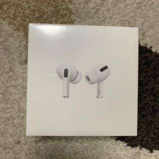 アップル(Apple)のAirpods pro 正規品　新品未開封(ヘッドフォン/イヤフォン)