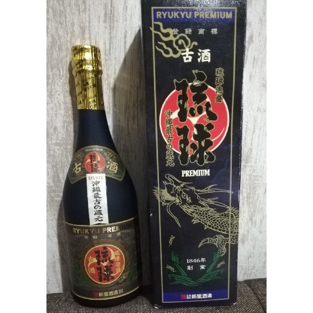 琉球泡盛 古酒  琉球PREMIUM 食品/飲料/酒の酒(焼酎)の商品写真