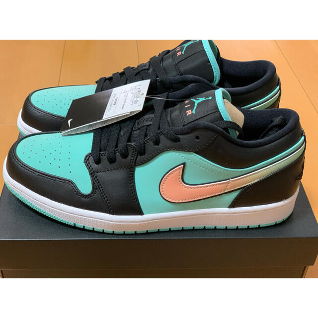 NIKE(ナイキ)のAir Jordan 1 LOW TROPICAL TWIST メンズの靴/シューズ(スニーカー)の商品写真