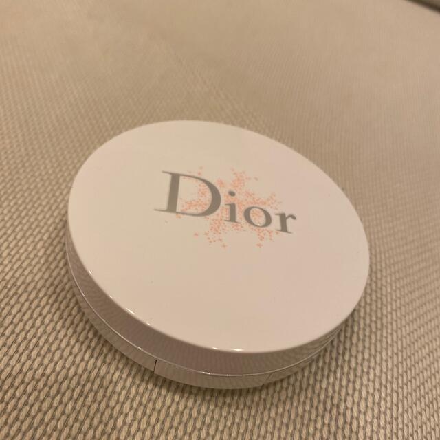 Dior(ディオール)のコンパクトファンデ コスメ/美容のベースメイク/化粧品(ファンデーション)の商品写真