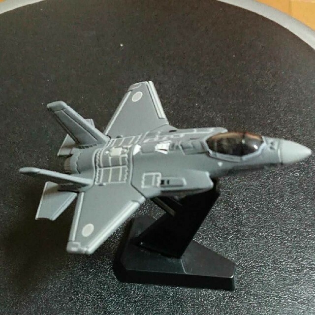 Takara Tomy(タカラトミー)の★タカラトミー トミカプレミアム 28 90式戦車&03 戦闘機 F－35A エンタメ/ホビーのミリタリー(その他)の商品写真