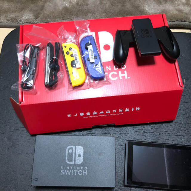Nintendo Switch(ニンテンドースイッチ)のニンテンドースイッチ本体 エンタメ/ホビーのゲームソフト/ゲーム機本体(家庭用ゲーム機本体)の商品写真