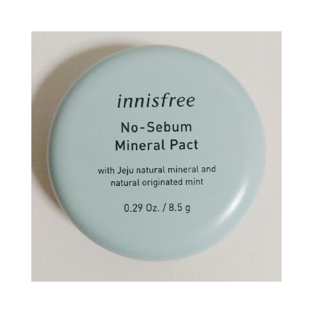 Innisfree(イニスフリー)の【新品】ノーセバム ミネラルパクト 8.5g コスメ/美容のベースメイク/化粧品(フェイスパウダー)の商品写真