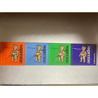 Supreme(バッジ/ピンバッジ)のフリマアイテム一覧 Supreme(バッジ/ピンバッジ)のフリマアイテム一覧
