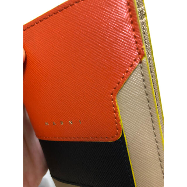 Marni(マルニ)のマルニ　バイカラー　ミニ財布 レディースのファッション小物(財布)の商品写真