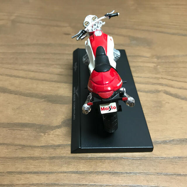 デアゴスティーニモトコレクション MOTO GUZZI V10 CENTAUROの デアゴスティーニモトコレクション MOTO GUZZI V10 CENTAUROの
