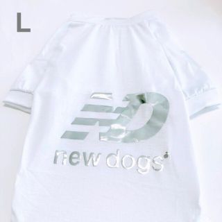 ☆新品☆新作NewDogsニュードッグスMサイズ犬服春夏用Tシャツペット服白銀☆(ペット服/アクセサリー)