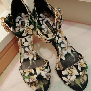 ドルチェアンドガッバーナ(DOLCE&GABBANA)の最終値下げ  DOLCE&GABBANA ビジューパンプス(ハイヒール/パンプス)