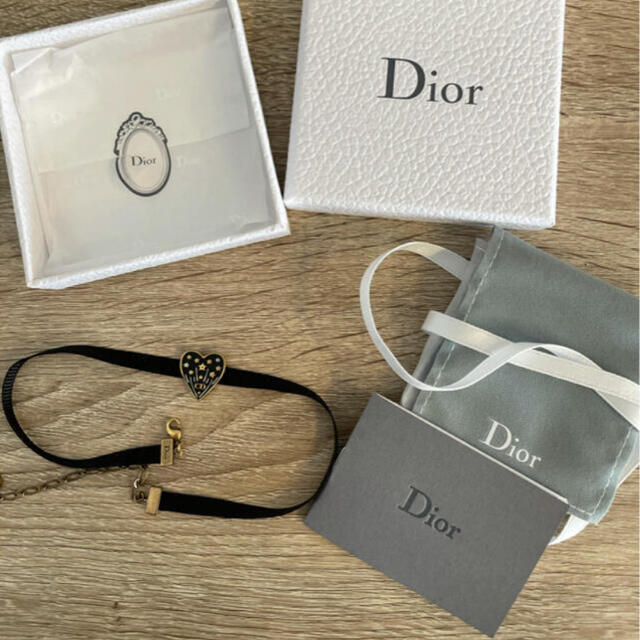 Dior(ディオール)のDior ハート チョーカー 正規品 レディースのアクセサリー(ネックレス)の商品写真