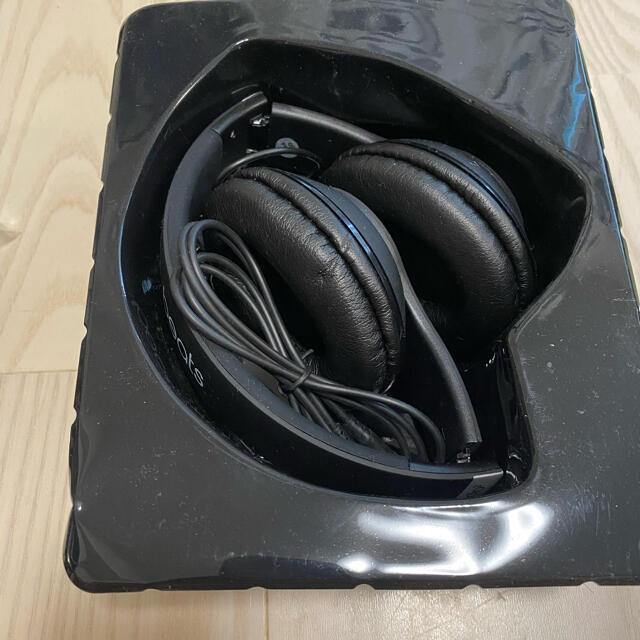 Beats studio 3 wireless 風ヘッドホン 1