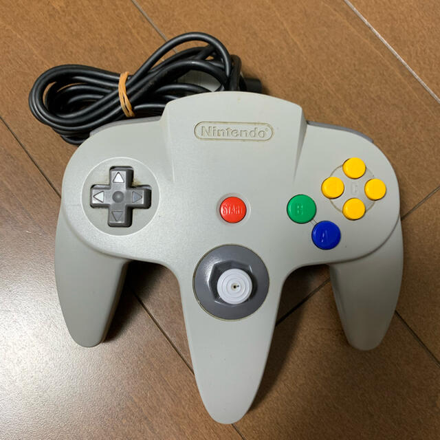 NINTENDO 64(ニンテンドウ64)のNINTENDO（ニンテンドー）64 コントローラー エンタメ/ホビーのゲームソフト/ゲーム機本体(家庭用ゲーム機本体)の商品写真