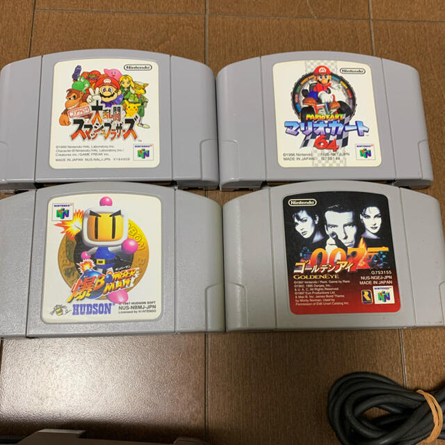 NINTENDO 64(ニンテンドウ64)のNINTENDO（ニンテンドー）64本体 セット すぐ遊べる エンタメ/ホビーのゲームソフト/ゲーム機本体(家庭用ゲーム機本体)の商品写真