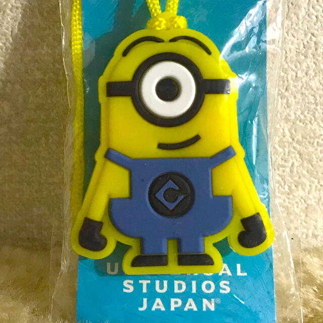 USJ(ユニバーサルスタジオジャパン)の新品　USJ   ミニオン　ピカピカ　チャーム エンタメ/ホビーのアニメグッズ(ストラップ)の商品写真