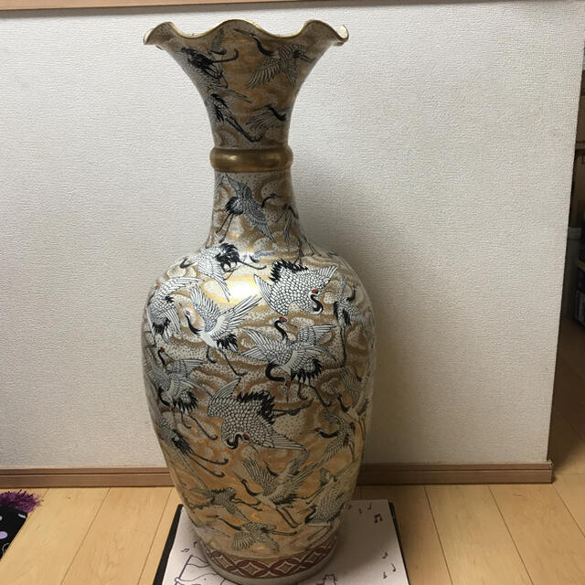 豪華 九谷焼 薩摩焼 金襴手群鶴紋細密絵付花瓶 飾壷 高さ95cm 古美術品