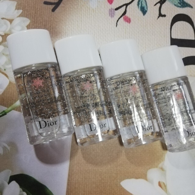 Dior(ディオール)のDior/ディオールスノー【薬用】化粧水60ml 【新品未開封】医薬部外品 コスメ/美容のスキンケア/基礎化粧品(化粧水/ローション)の商品写真