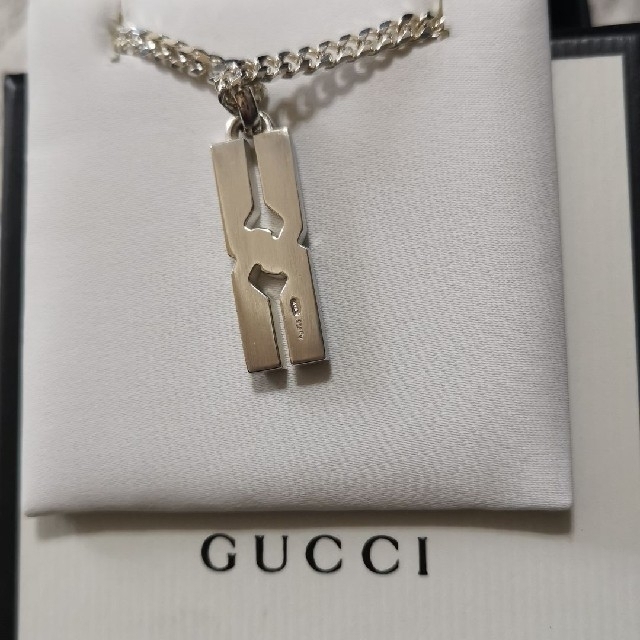 GUCCI グッチノットインフィニティネックレス GUCCI グッチノットインフィニティネックレス