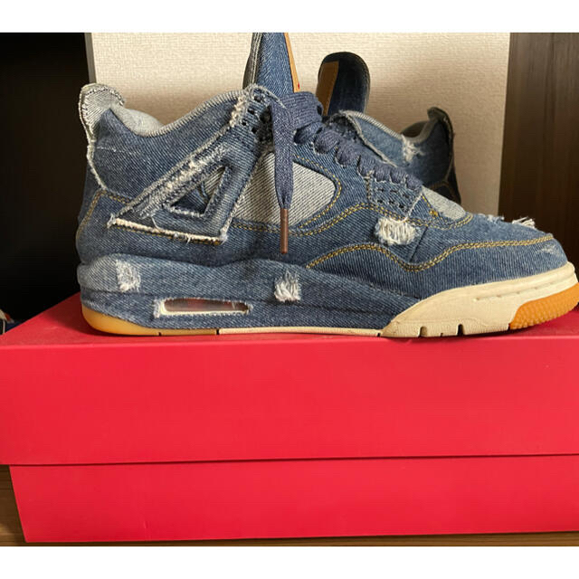 NIKE AIR JORDAN 4Levi's