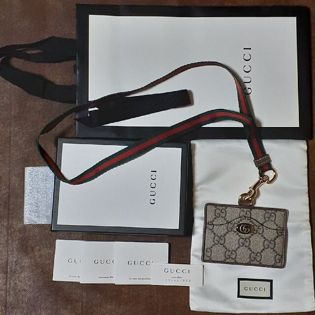 Gucci(グッチ)のGUCCI　グッチ　ネックストラップ付きカードケース メンズのファッション小物(名刺入れ/定期入れ)の商品写真