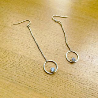 チェーンピアス　ピアス(ピアス)