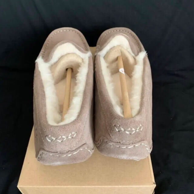 UGG(アグ)のUGG アンスレー Ansley ムートン モカシン スレート US8 25 レディースの靴/シューズ(スリッポン/モカシン)の商品写真