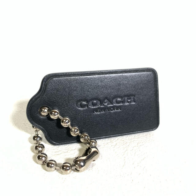 COACH(コーチ)のCOACH コーチ タグ バッグ チャーム キーホルダー レザー 大きめ 黒 レディースのファッション小物(キーホルダー)の商品写真