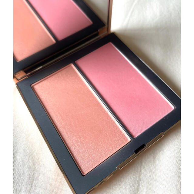 NARS チーク　アンインヒビテッド　ブラッシュデュオ