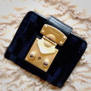 ミュウミュウ(MIU MIU)のmiu miu二つ折り財布(財布)