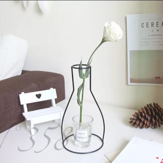 ◉数量限定価格◉ワイヤーフラワーベース　花瓶　シンプル　韓国北欧インテリア | フリマアプリ ラクマ