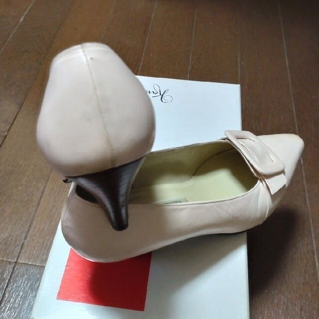 日本製！上品なデザインのパンプス22.5 レディースの靴/シューズ(ハイヒール/パンプス)の商品写真