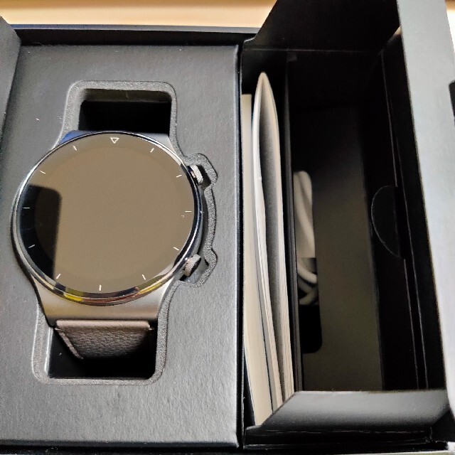 HUAWEI WATCH GT 2 Pro  ネビュラグレイオマケ付き メンズの時計(腕時計(デジタル))の商品写真
