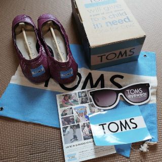 トムズ(TOMS)のフラットシューズ☆新品TOMS (ハイヒール/パンプス)