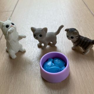 タカラトミー(Takara Tomy)のリカちゃん人形⭐︎ ペット　猫　エサつき(キャラクターグッズ)