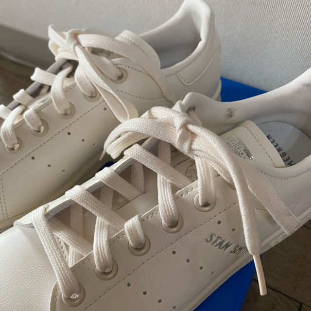 adidas(アディダス)のIENA  アディダス 別注 STAN SMITH スタンスミス 22.5cm レディースの靴/シューズ(スニーカー)の商品写真