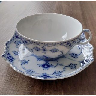 ロイヤルコペンハーゲン(ROYAL COPENHAGEN)のロイヤルコペンハーゲン ブルーフルーテッド フルレース ティーカップ＆ソーサー.(食器)