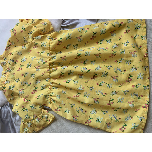 futafuta(フタフタ)のフタフタワンピース90 キッズ/ベビー/マタニティのキッズ服女の子用(90cm~)(ワンピース)の商品写真