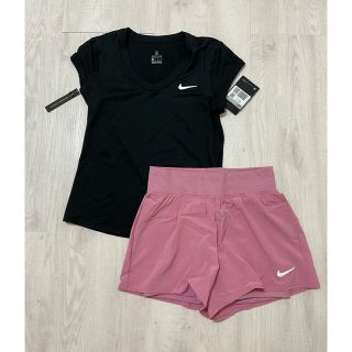 ナイキ(NIKE)のぴーまん様　Nike  2in1 ショートパンツ　US-XS、バイザー　　2点(ウェア)