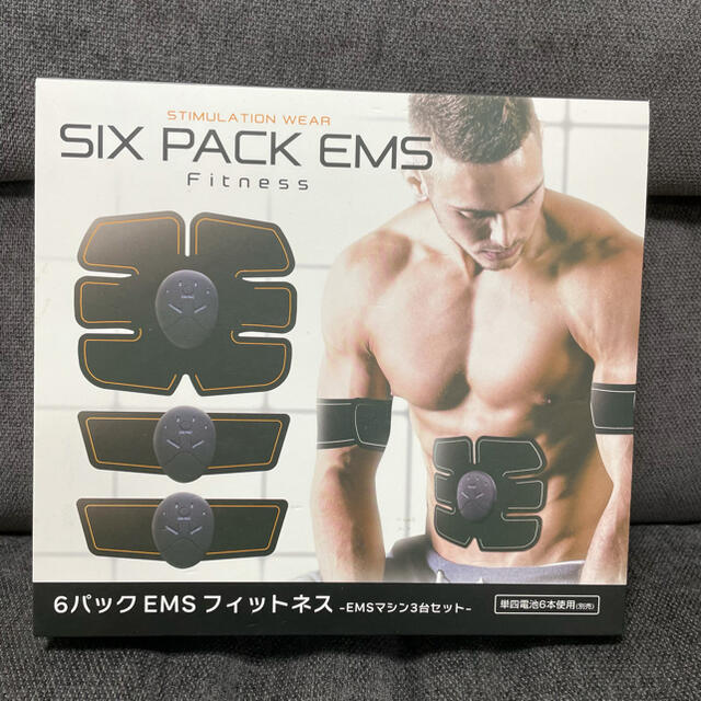 EMS(イームス)のSIX PACK EMS Fitness＊シックスパック✳︎6パック✳︎ スポーツ/アウトドアのトレーニング/エクササイズ(トレーニング用品)の商品写真