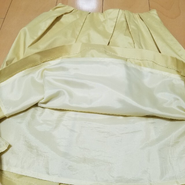 URBAN RESEARCH ROSSO(アーバンリサーチロッソ)の専用アーバンリサーチロッソ　膝丈スカート レディースのスカート(ひざ丈スカート)の商品写真
