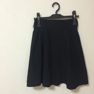 ダブルクローゼット(w closet)のw closet 黒スカート(ひざ丈スカート)