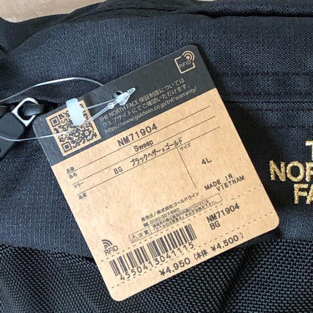 THE NORTH FACE(ザノースフェイス)のブラック×ゴールド ★ノースフェイス★スウィープ ウエストポーチ ウエストバッグ メンズのバッグ(ボディーバッグ)の商品写真