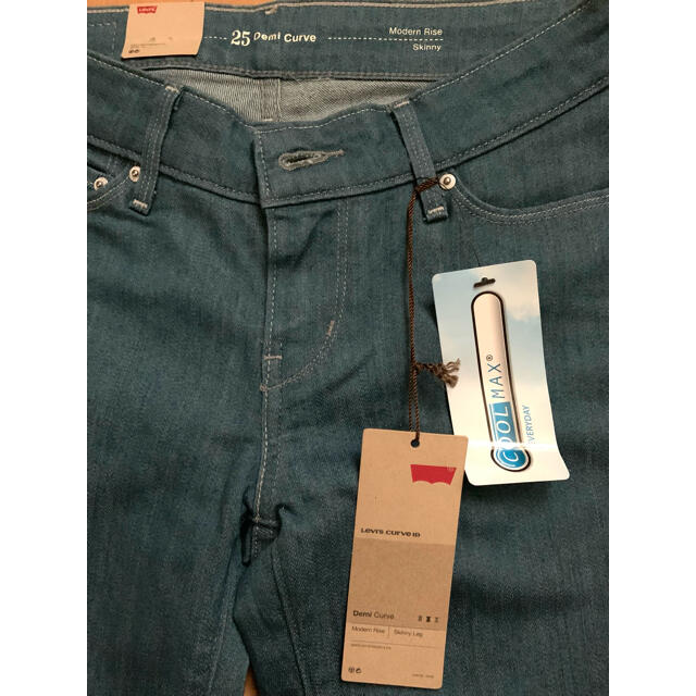 Levi's(リーバイス)のLevi's Demi Curve（新品未使用） レディースのパンツ(デニム/ジーンズ)の商品写真